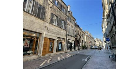 fudji dole|Fudji, 16 rues des Arênes, Dole (2023) .